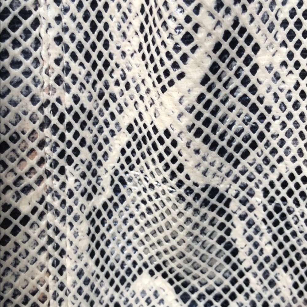 Hem & Thread Snake Net Mini Skirt - Picture 4 of 11